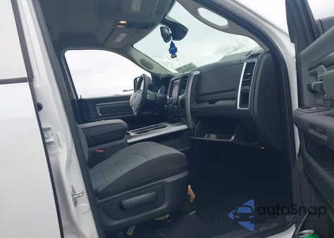 2023 Ram 1500 Classic Slt 4X2 5'7 Box z USA, uszkodzony, nr VIN 1C6RR6LG1PS574556